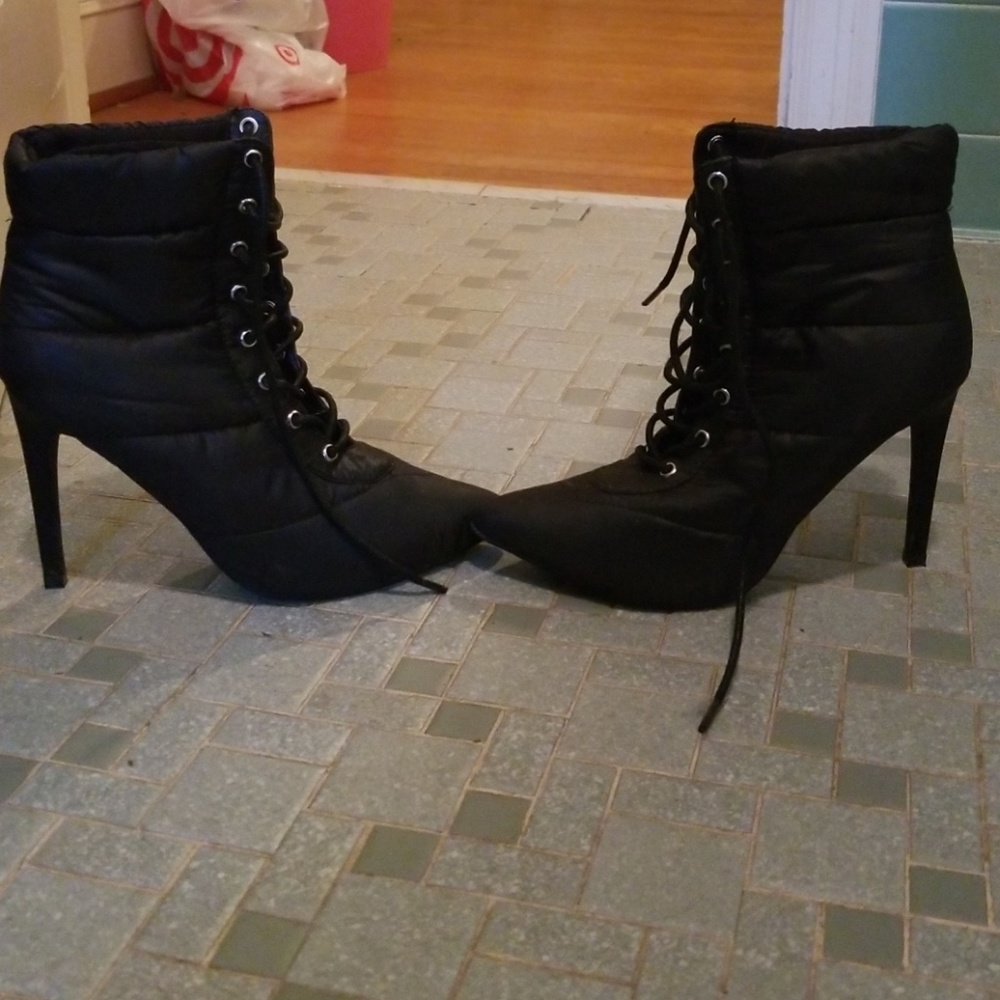 Cape Robbin Heels